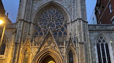 메이페어 원죄 없이 잉태되신 성모 교회